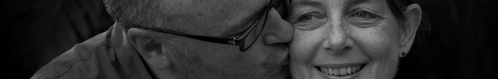Geoff kiss Sue